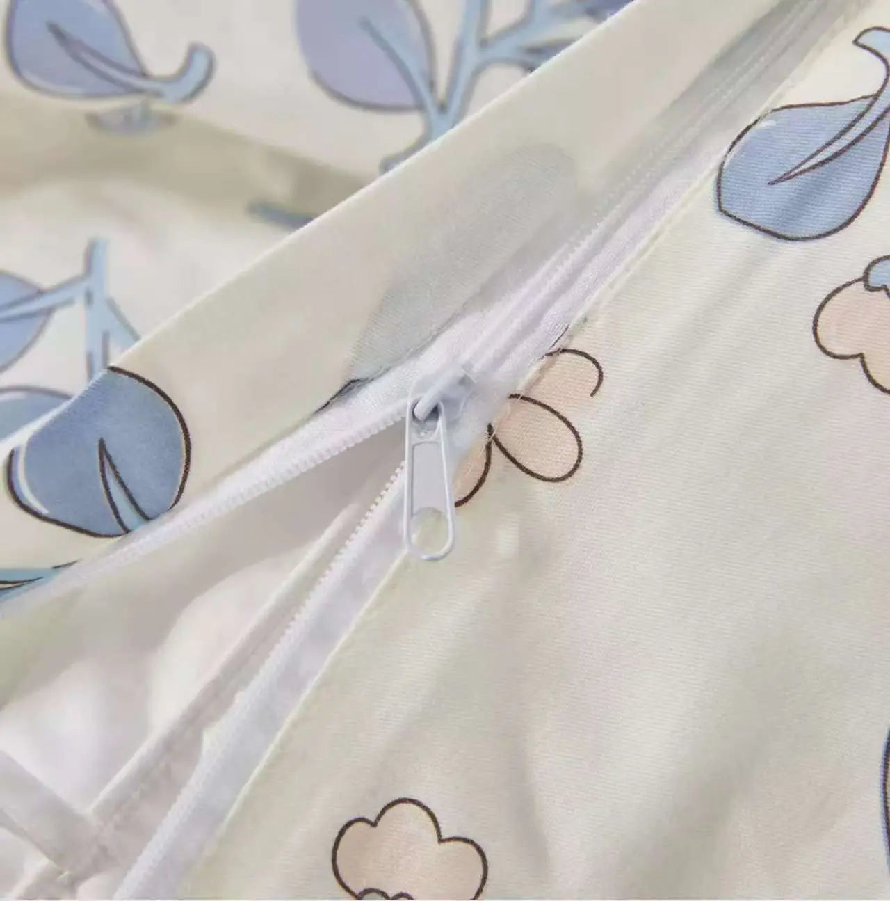 Comfort-Rabbit Among Blooms | 100% Cotton Classical Duvet Cover Set  (Severe Color Bleeding) UKRABBIT ESSENTIAL