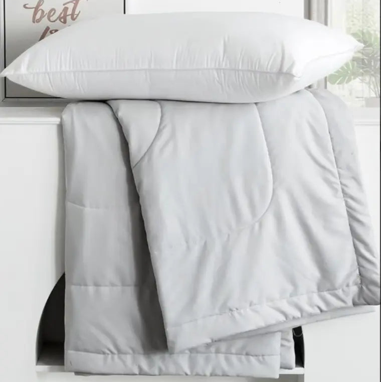 Companion Thin Quilt (with Minor Stains) UKRABBIT ESSENTIAL