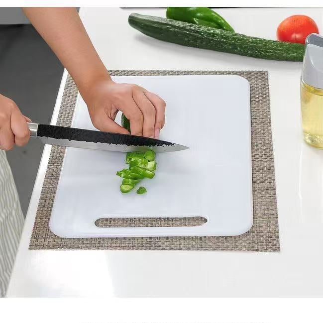 Thickened plastic chopping board, 38 x 24 cm
